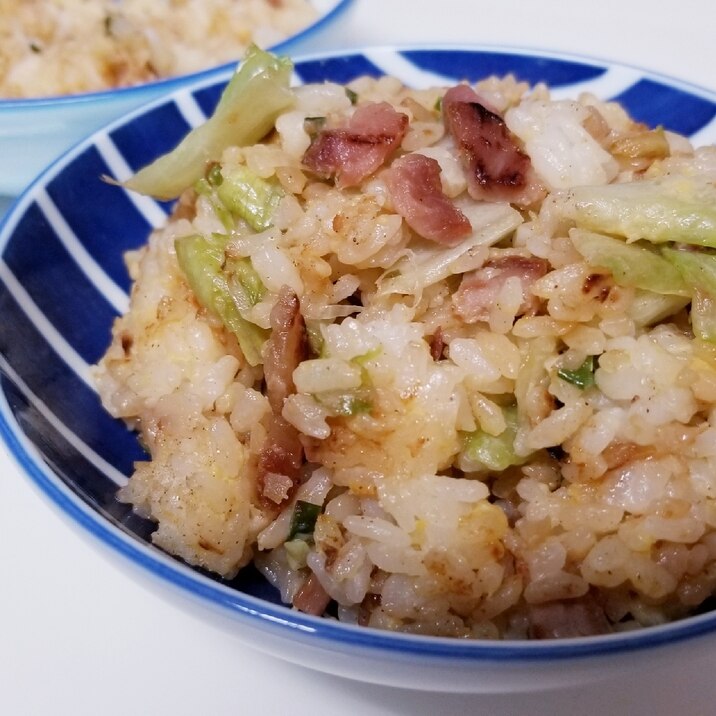 生姜、にんにく、長ネギ香る！叉焼と卵のレタス炒飯